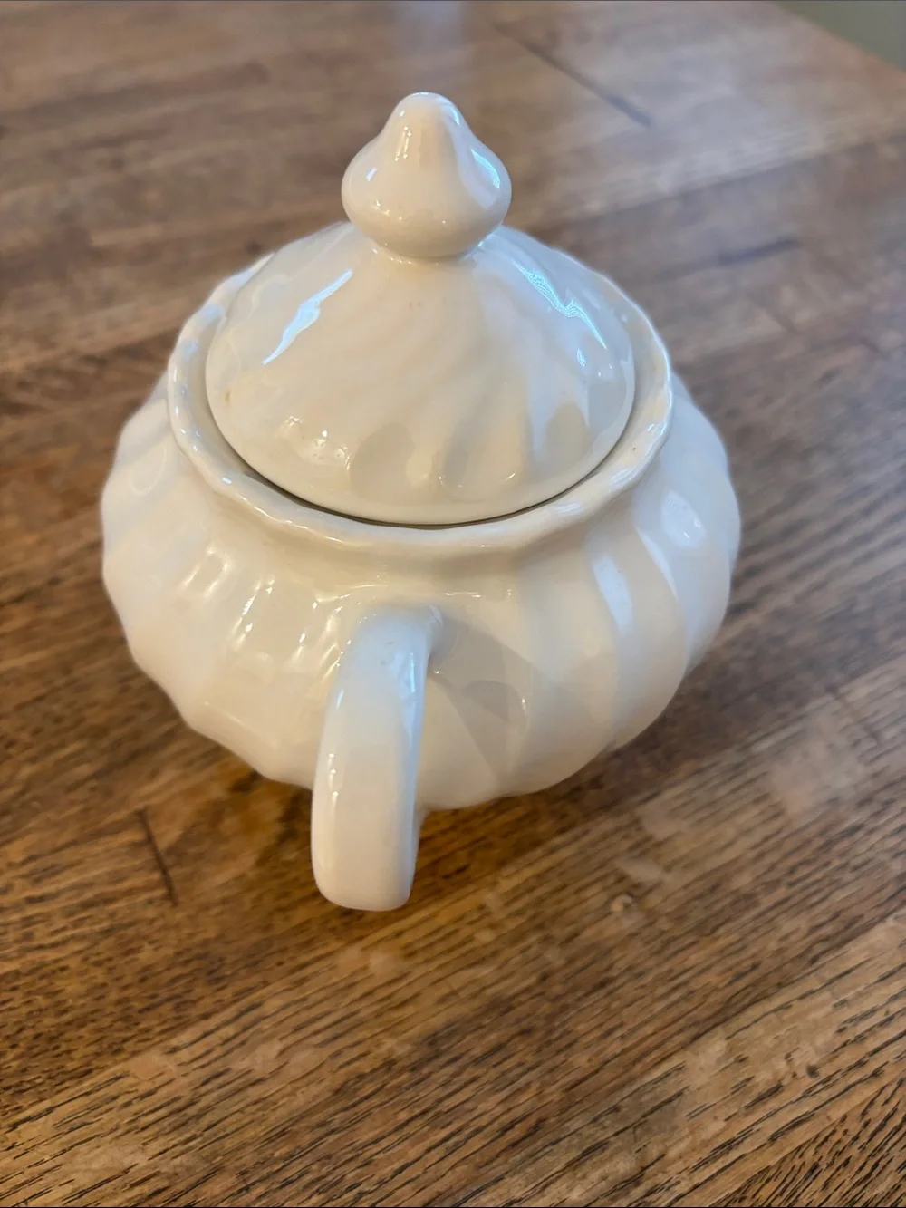 Vintage White Swirl Rib Pattern Ceramic Sugar Bowl with Lid and Double Handles